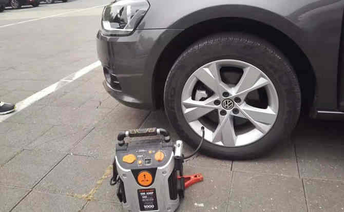 南芬区汽车搭电案例