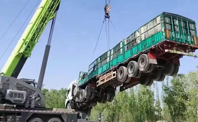 南芬区道路脱困救援案例